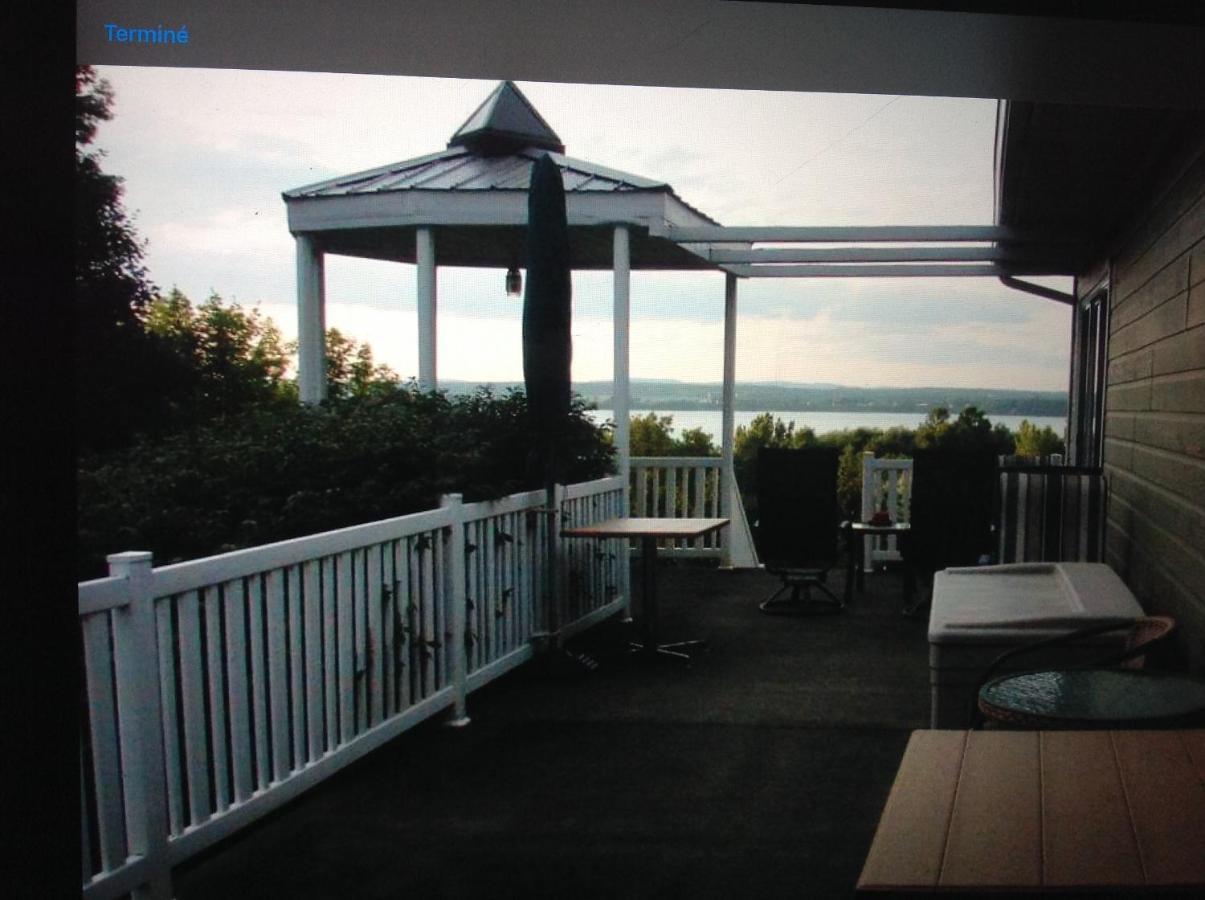 Les Saisons Du Fleuve Bed and Breakfast Lotbiniere Buitenkant foto
