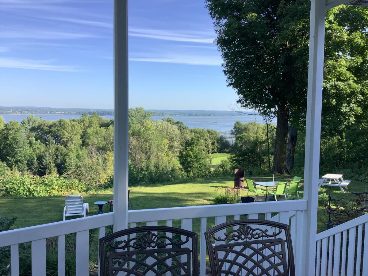 Les Saisons Du Fleuve Bed and Breakfast Lotbiniere Buitenkant foto