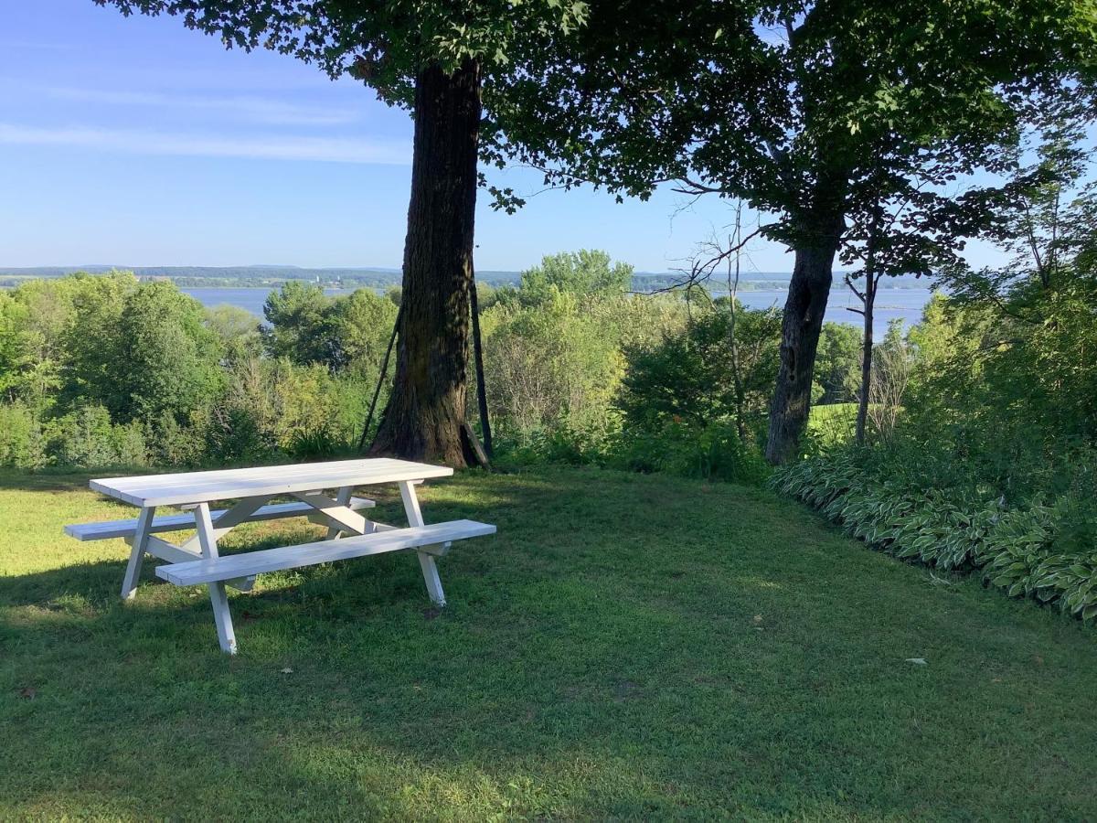 Les Saisons Du Fleuve Bed and Breakfast Lotbiniere Buitenkant foto