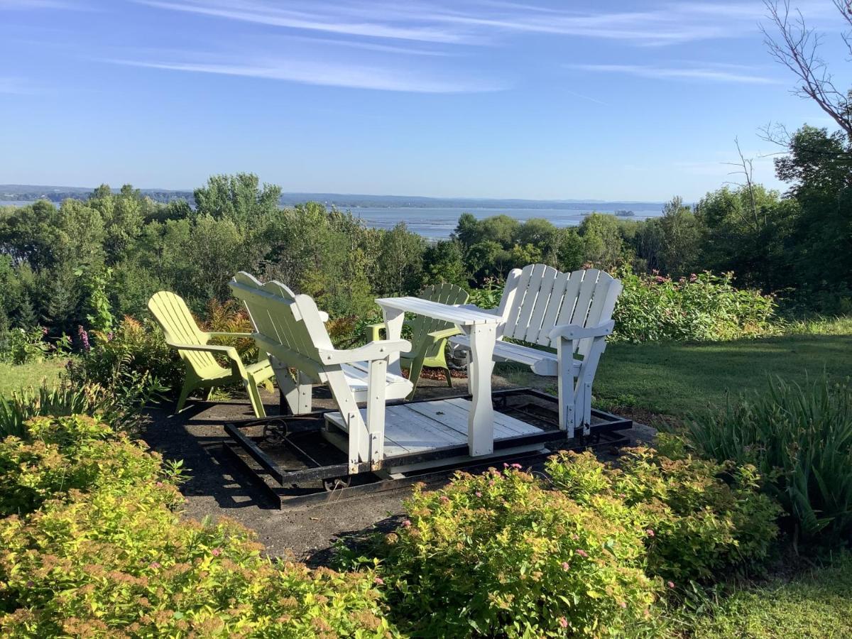 Les Saisons Du Fleuve Bed and Breakfast Lotbiniere Buitenkant foto